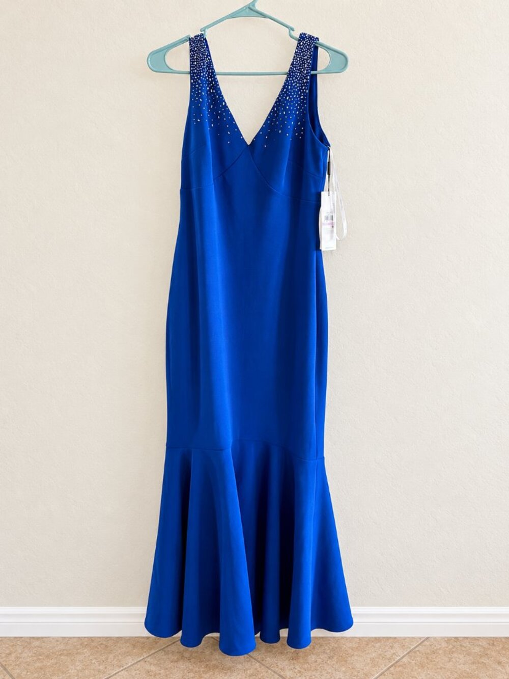Calvin Klein Women's Embellished High-Low Gown 6 NWT